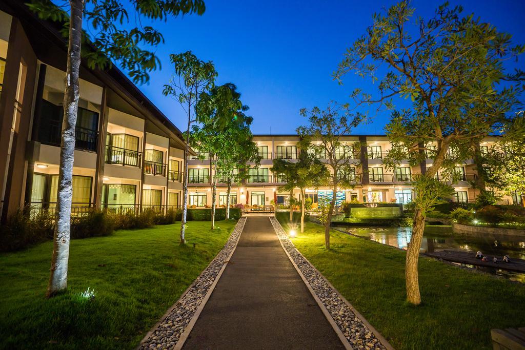 I Tara Resort & Spa Haad Chao Samran Dış mekan fotoğraf
