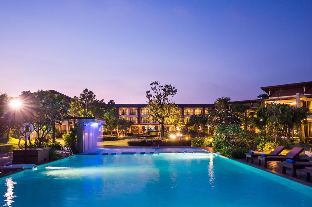 I Tara Resort & Spa Haad Chao Samran Dış mekan fotoğraf