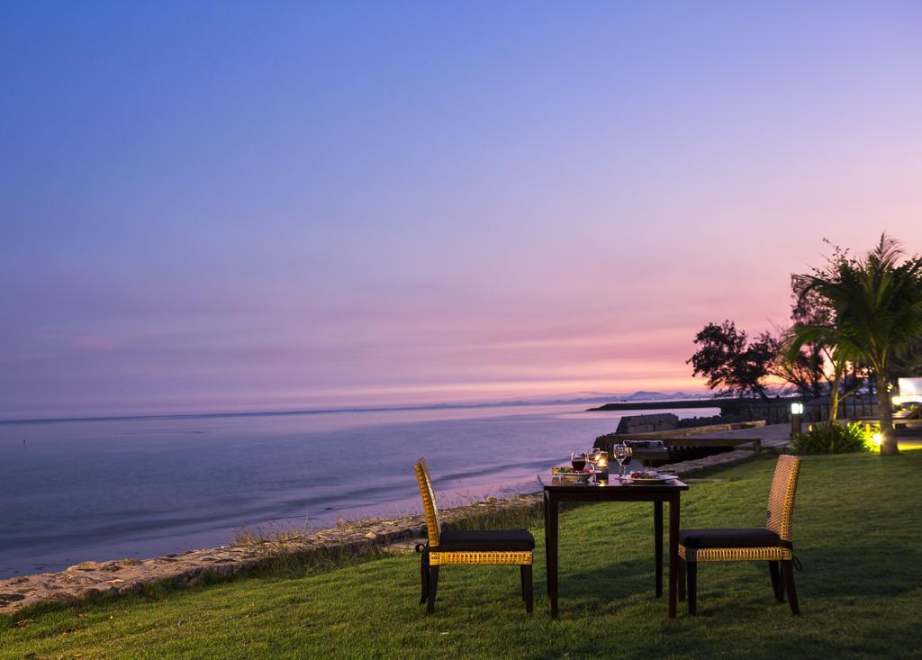 I Tara Resort & Spa Haad Chao Samran Dış mekan fotoğraf